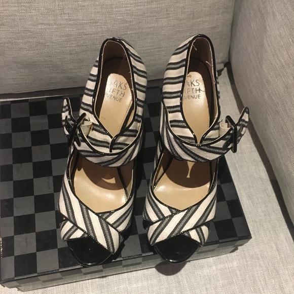 Black/white striped wedge with patent cork heel - Picture 5 of 8